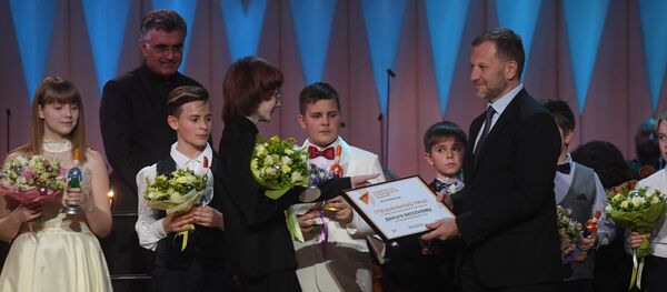 Sputnik наградило специальным призом 13-летнего скрипача Данилу Бессонова - финалиста XIX Международного конкурса юных музыкантов Щелкунчик - Sputnik Казахстан