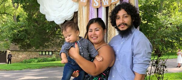 Анар отбасымен бірге Анар отбасымен бірге - Sputnik Қазақстан