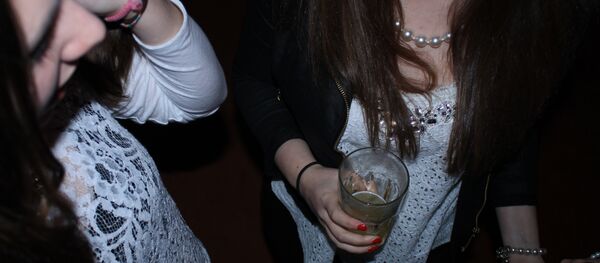 қыздар, алкоголь қыздар, алкоголь - Sputnik Қазақстан