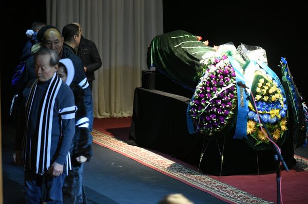 Панихида по композитору Алиби Мамлетову - Sputnik Казахстан