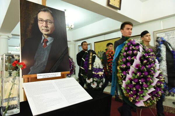 Панихида по композитору Алиби Мамлетову - Sputnik Казахстан