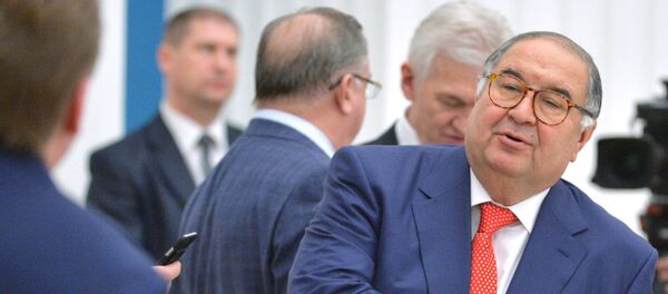 Основатель USM Holdings, президент Международной федерации фехтования Алишер Усманов - Sputnik Казахстан