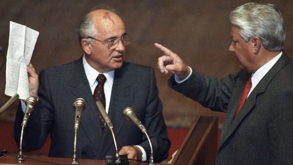 Михаил Горбачев и Борис Ельцин, архивное фото - Sputnik Казахстан