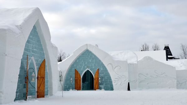 Ледяной отель l'Hotel в Квебеке, Канада - Sputnik Казахстан