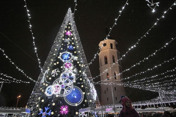 Рождественская ель в Вильнюсе - Sputnik Казахстан
