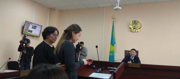 Малика Мұхитова сот залында жылап кешірім сұрады - Sputnik Қазақстан