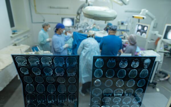 Нейрохирургическая операция в Городской клинической больнице №7 - Sputnik Казахстан
