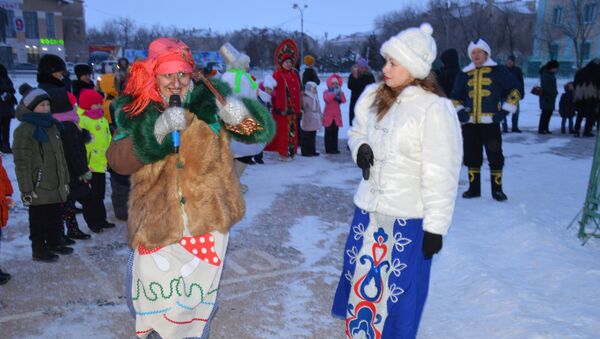 Бесплатное уличное представление в честь Нового года для жителей Байконура - Sputnik Казахстан