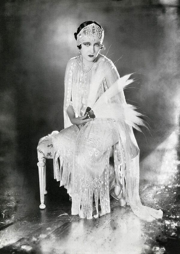 Американская актриса немого кино Глория Свенсон, 1921 год - Sputnik Казахстан