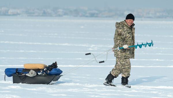 Подледная рыбалка на Капчагайском водохранилище - Sputnik Казахстан