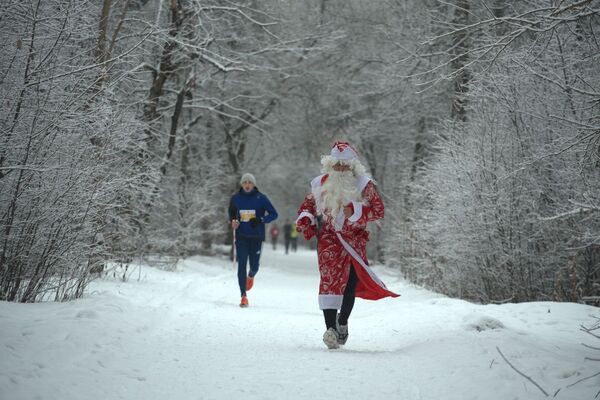 Участники новогоднего марафона - Sputnik Казахстан