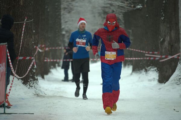 Участники новогоднего марафона - Sputnik Казахстан
