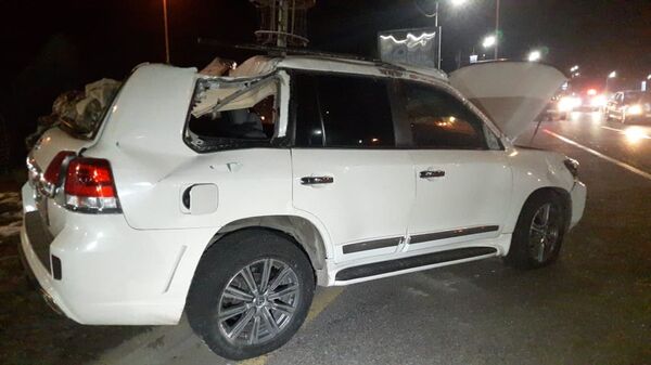 Toyota Land Cruiser 200 после аварии на улице Аль-Фараби Toyota Land Cruiser 200 после аварии на улице Аль-Фараби - Sputnik Казахстан