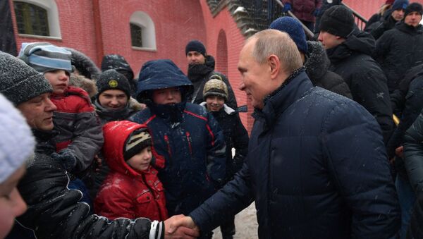 Президент РФ В. Путин посетил Петропавловскую крепость - Sputnik Казахстан