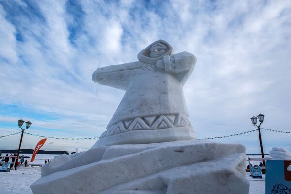 Конкурс снежных скульптур на Международном зимнем празднике Гиперборея в Карелии - Sputnik Казахстан