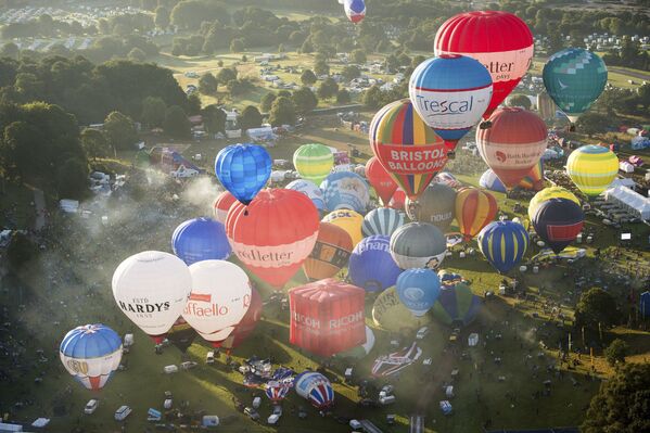 Бристольский международный фестиваль воздушных шаров, Англия - Sputnik Казахстан
