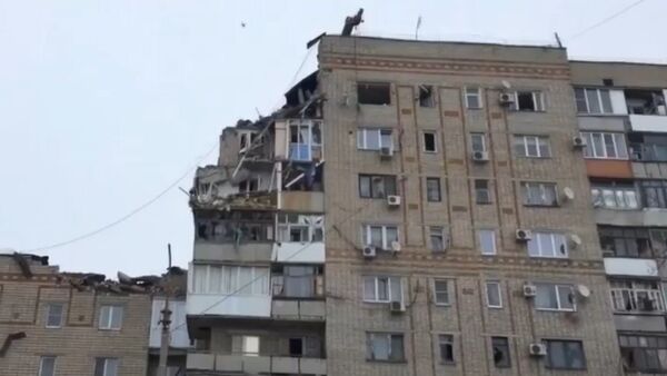 Спасательные работы на месте взрыва бытового газа в городе Шахты Ростовской области - Sputnik Казахстан