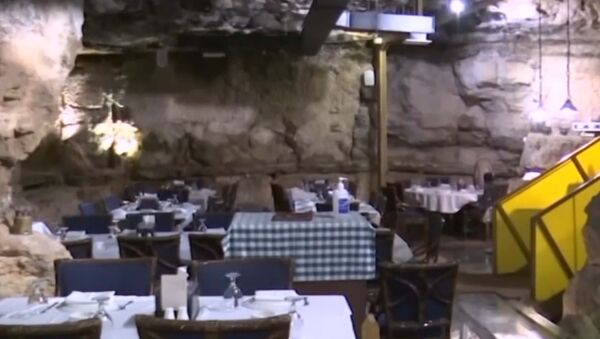 Ресторан в пещере возраст, которой насчитывает 60 миллионов лет - Sputnik Казахстан