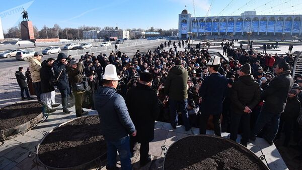 Митинг на площади Ала-Тоо в Бишкеке - Sputnik Казахстан