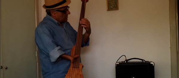 Аргентинский музыкант Эдуардо Пандольфо - Sputnik Казахстан