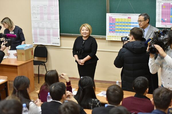 Вице-министр образования и науки Казахстана Эльмира Суханбердиева Вице-министр образования и науки Казахстана Эльмира Суханбердиева - Sputnik Казахстан
