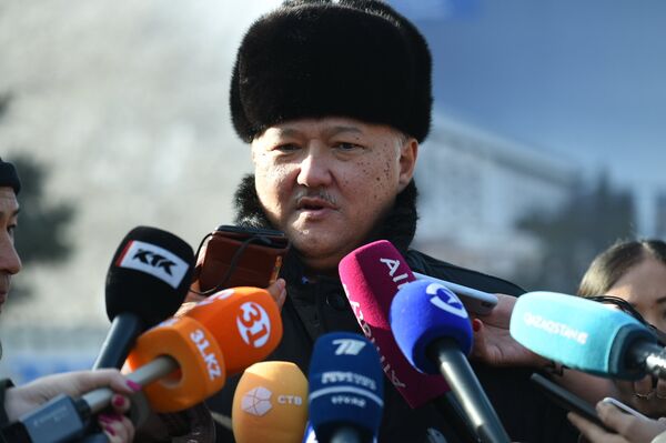 Руководитель управления по расследованиям авиационных происшествий и инцидентов министерства индустрии и инфраструктурного развития Казахстана Нурлан Жумасултанов - Sputnik Казахстан