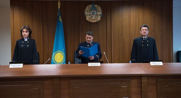 Уголовная коллегия Верховного суда Казахстана огласила приговор по делу Владислава Челаха, отбывающего наказание за массовое убийство на пограничном посту Арканкерген - Sputnik Казахстан