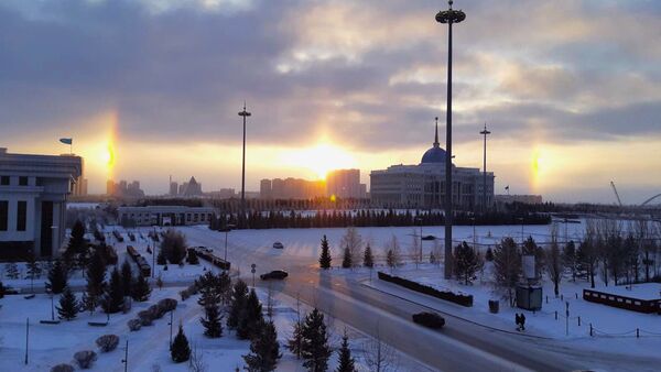 Три солнца в Астане - фотофакт - Sputnik Казахстан