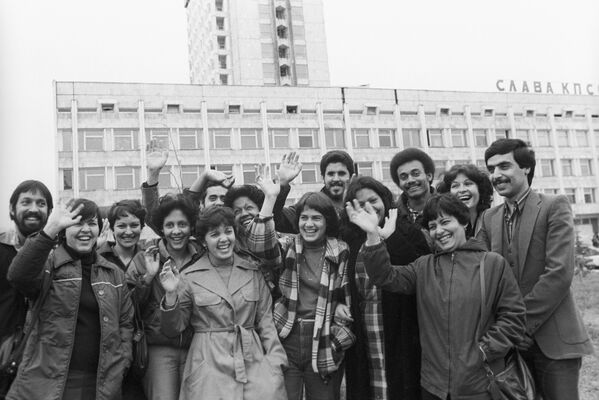 Кубинские студенты, обучающиеся в Казахском государственном университете имени С.М. Кирова (ныне Казахский национальный университет имени аль-Фараби), архивное фото - Sputnik Казахстан