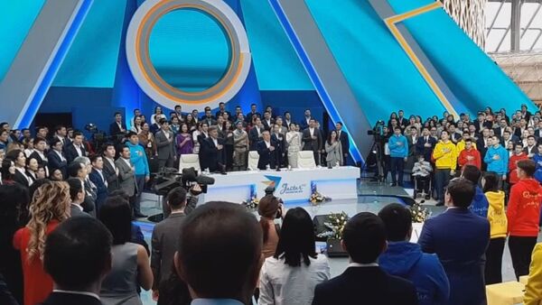 Гимн Казахстана спели а капелла на церемонии открытия Года молодежи в Астане - Sputnik Казахстан