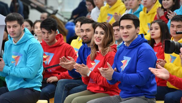 Участники церемонии открытия Года молодежи Тәуелсіздіктің ұрпақтары - Sputnik Казахстан