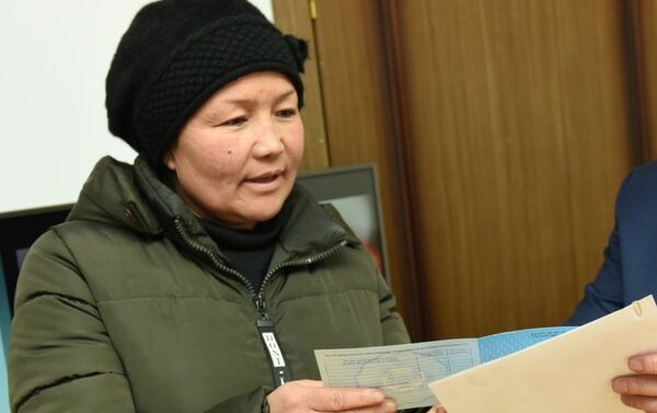 В настоящий момент женщина не работает, она проживает в одном из поселков Алматинской области и занимается воспитанием детей. - Sputnik Казахстан