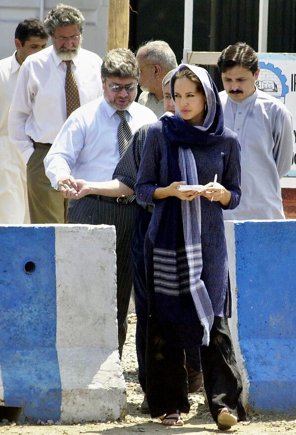 Актриса Анджелина Джоли в Пакистане  - Sputnik Казахстан