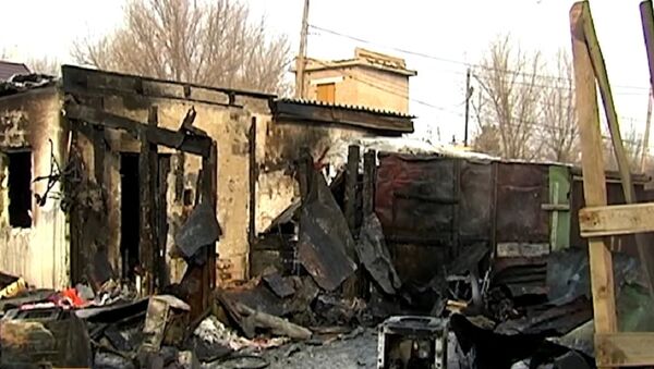 Кадры с места пожара, в котором погибли пятеро детей - Sputnik Казахстан