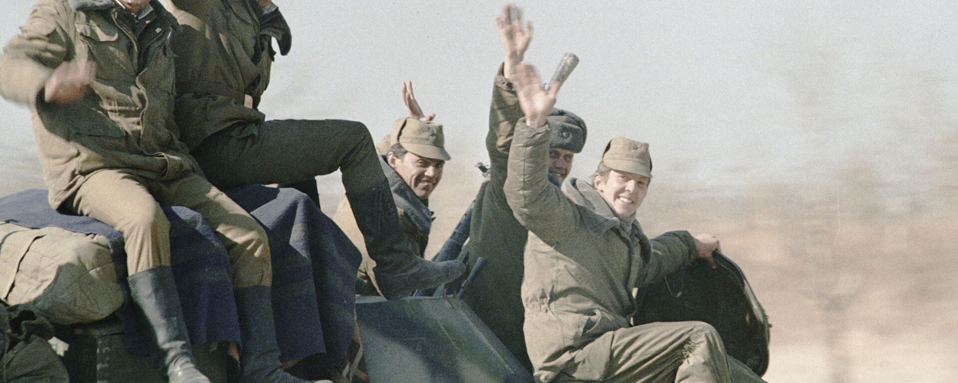 Вывод ограниченного контингента советских войск из Афганистана. 14 февраля 1989 года - Sputnik Казахстан, 1920, 12.02.2025