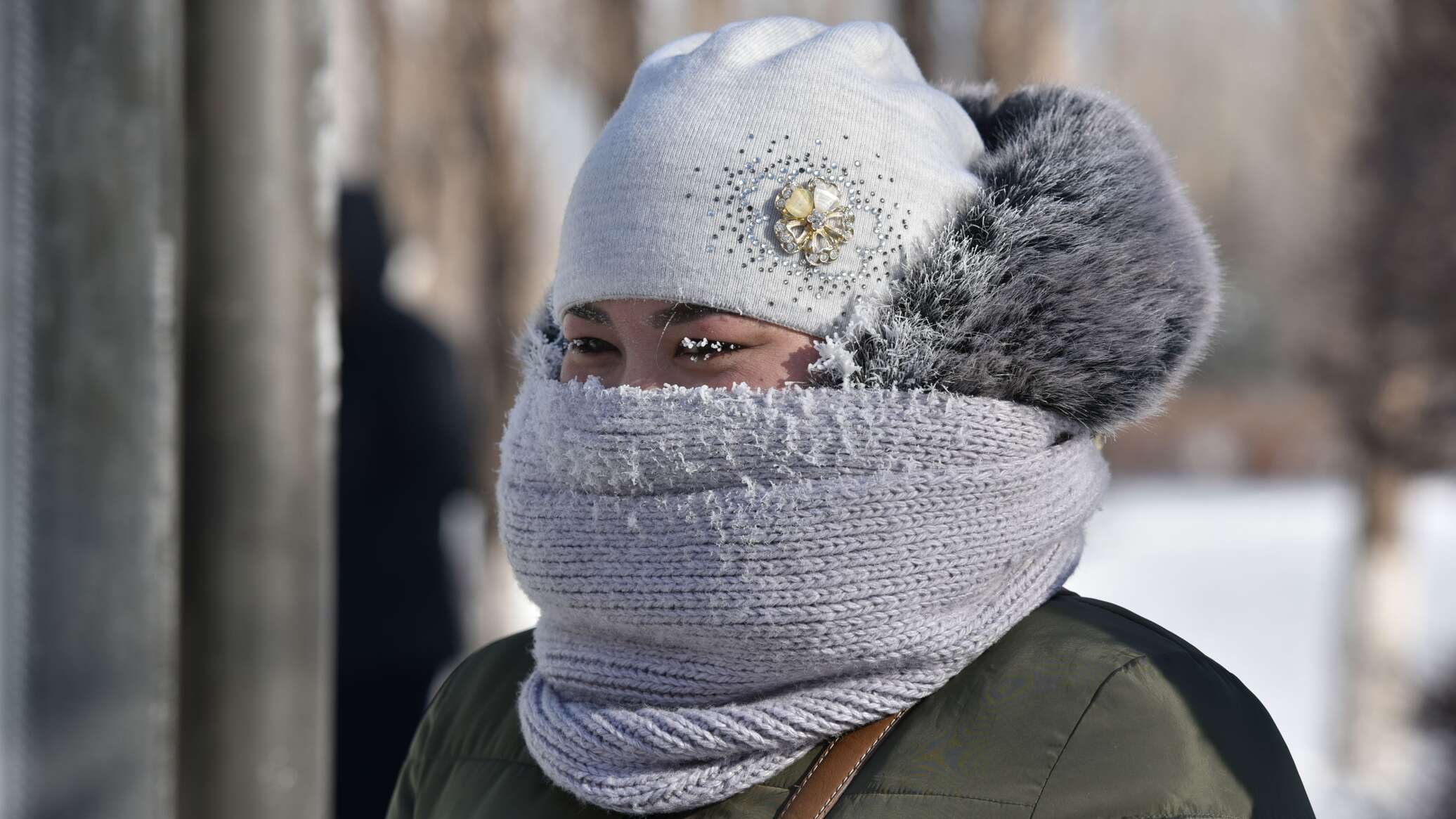 Холодно минус 3. Сильный Мороз. Холод в Казахстане. Морозы в Северном Казахстане. Капюшон от сильных Морозов.