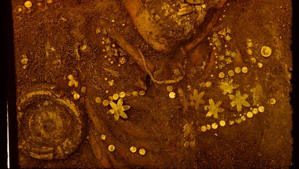 Золотые украшения, найденные в кургане Тилля-тепе в Афганистане - Sputnik Казахстан