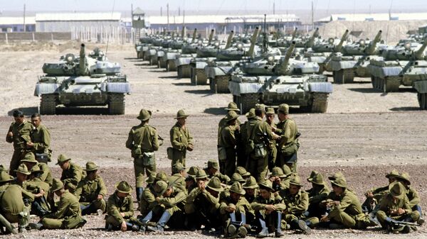 Танковый полк в Афганистане, архивное фото  - Sputnik Казахстан