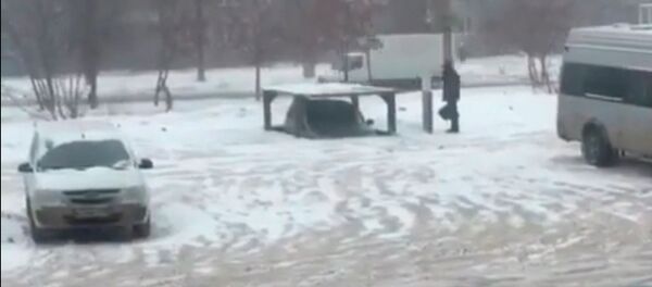 Необычное парковочное место - видео - Sputnik Казахстан