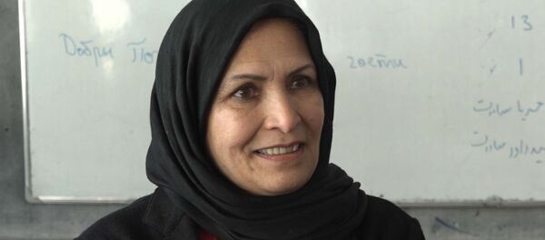 Преподаватель Мария Мир Мохаммад Джан Содот говорит о любви студентов к русскому языку  - Sputnik Казахстан