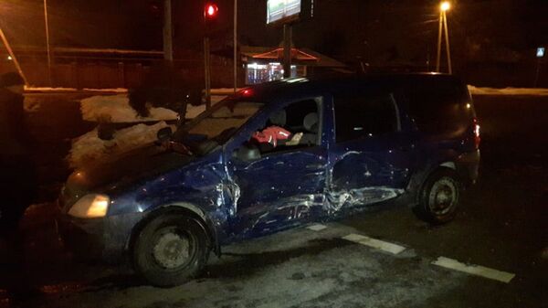 Машины всмятку: в ДТП пострадал водитель автомобиля в Алматы - Sputnik Казахстан