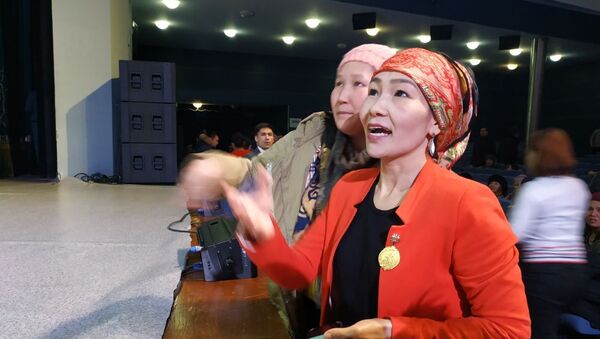 Многодетные матери на встрече с представителями акимата Астаны - Sputnik Казахстан
