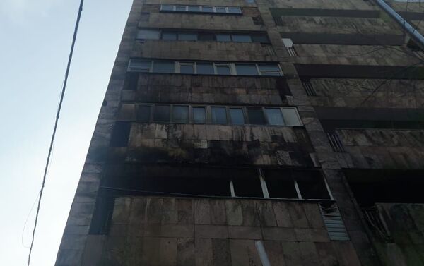 Пожар в многоквартирном доме в Медеуском районе по улице Гоголя - Sputnik Казахстан
