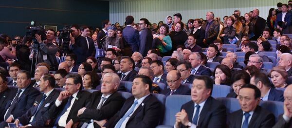 Астанчане выстроились в очередь, чтобы задать вопросы акиму - Sputnik Қазақстан