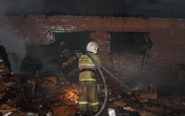 Пожарным удалось не допустить распространения огня на другие помещения - Sputnik Казахстан
