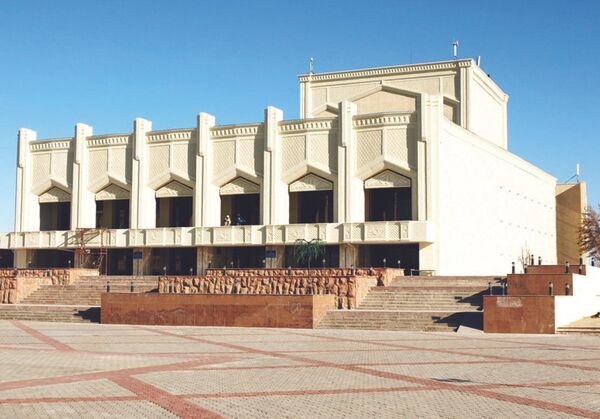 Областной казахский музыкальный драмтеатр имени Нартая Бекежанова в Кызылорде - Sputnik Казахстан