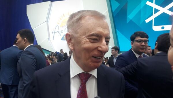 Игорь Рогов на съезде партии Нур Отан - Sputnik Казахстан