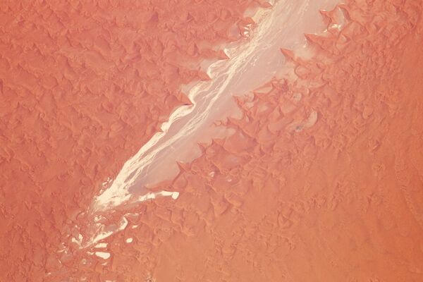 Вид из космоса на реку Цаучаб и озеро Соссус Влей в Намибии - Sputnik Казахстан