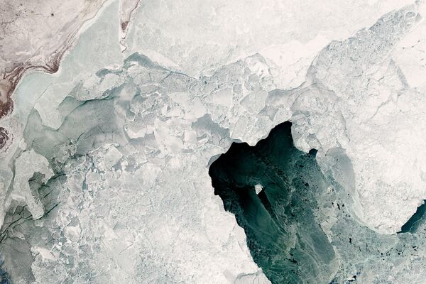 Разнообразие типов льда, которые могут образовываться в северной части Каспийского моря - Sputnik Казахстан