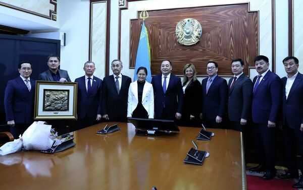 Встреча Бибисары Асаубаевой с представителями акимата Мангистауской области - Sputnik Казахстан